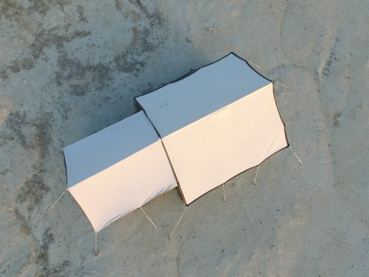 Enclosed Awning Accessory for Cabin Lodge